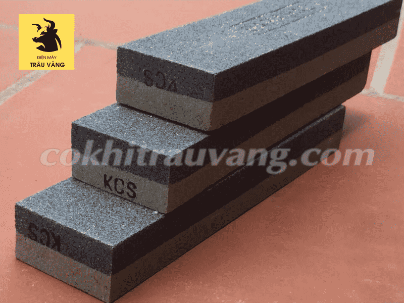 Cách mài kéo cắt cành